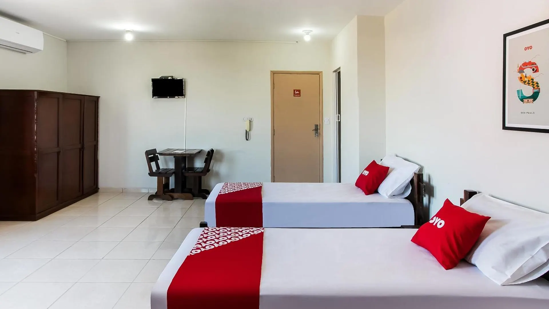 OYO Hotel Nobrega Aeroporto de Congonhas São Paulo 4*,